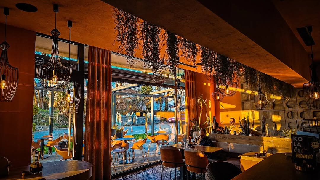 Interijer Sierra bar